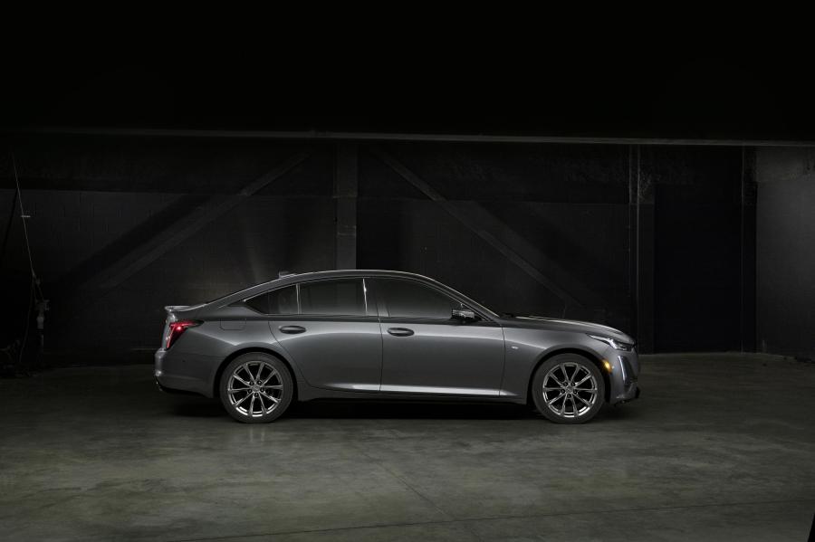  Cadillac CT5 Sport 2019 года  (фото 2 из 7)